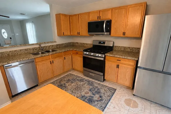 $1,500 | 12006 Madison Oak Street, Houston, TX 77038