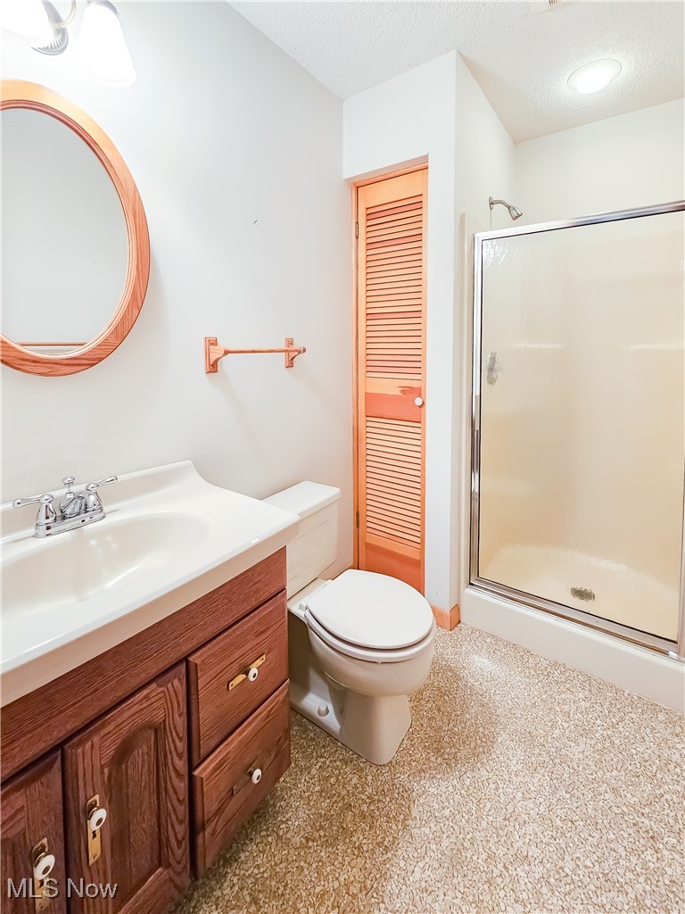 6040 Firestone Road Northeast Canton, OH 44721 - Photo 16 of 26 Bathroom 2
