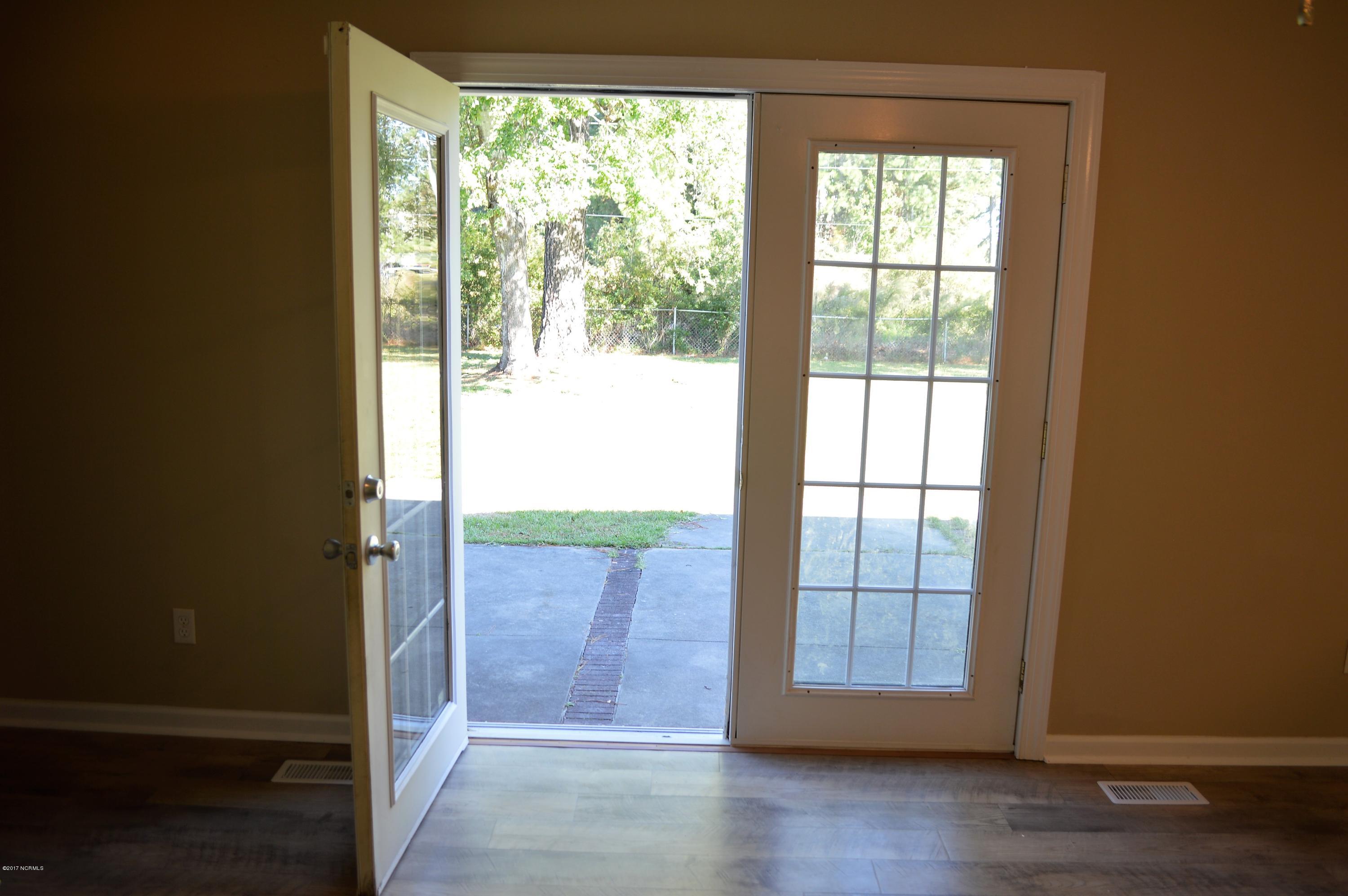 906 Winchester Road Jacksonville, NC 28546 - Photo 20 of 49 DSC_0032
