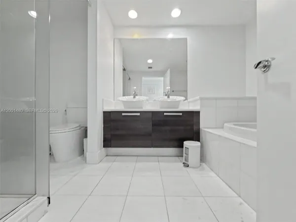 $4,200 | 2950 Northeast 188th Street, Unit 435, Aventura, FL 33180