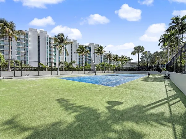 $4,200 | 2950 Northeast 188th Street, Unit 435, Aventura, FL 33180