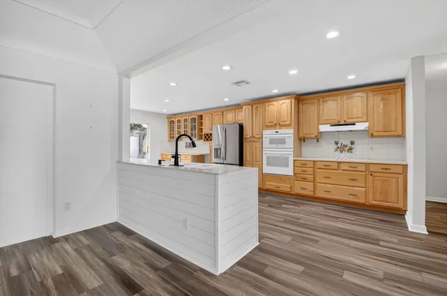 $5,500 | 1012 West Camino Real, Boca Raton, FL 33486