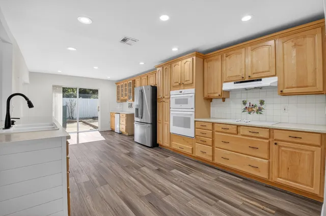 $5,500 | 1012 West Camino Real, Boca Raton, FL 33486