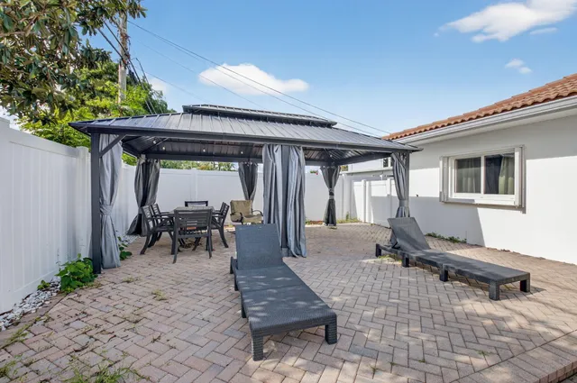 $5,500 | 1012 West Camino Real, Boca Raton, FL 33486