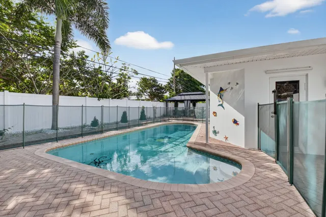 $5,500 | 1012 West Camino Real, Boca Raton, FL 33486