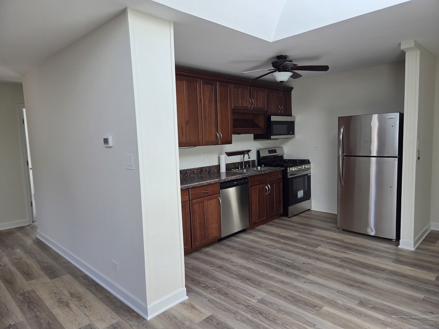 400 McCarthy Road, Unit 421 Lemont, IL 60439 - Photo 7 of 11 Gallery Image 7