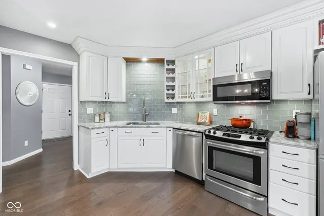 $585,000 | 1171 Waterford Drive, Avon, IN 46123