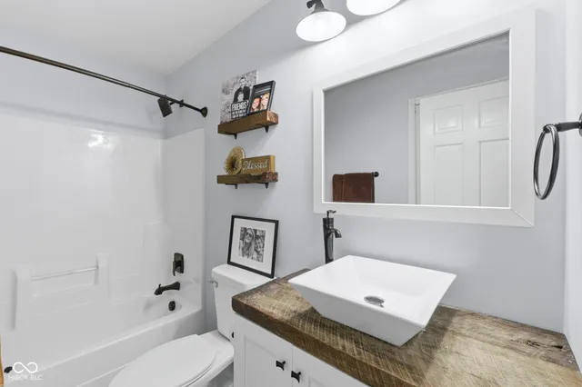 $585,000 | 1171 Waterford Drive, Avon, IN 46123