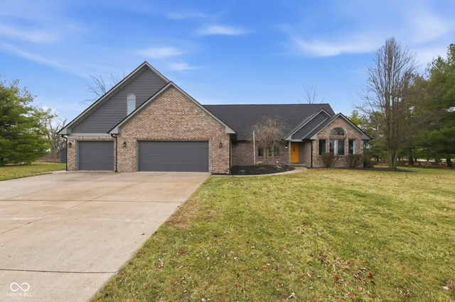 $585,000 | 1171 Waterford Drive, Avon, IN 46123