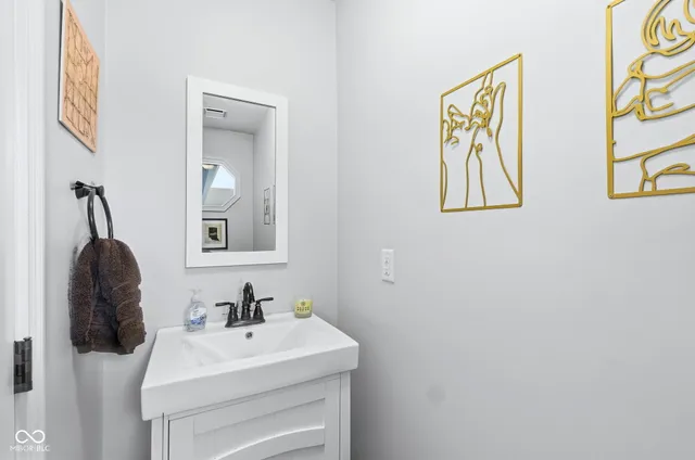 $585,000 | 1171 Waterford Drive, Avon, IN 46123