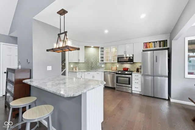 $585,000 | 1171 Waterford Drive, Avon, IN 46123