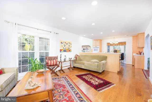 $675,000 | 9841 Meadowcroft Lane, Montgomery Village, MD 20886