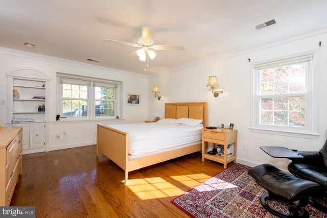 $675,000 | 9841 Meadowcroft Lane, Montgomery Village, MD 20886