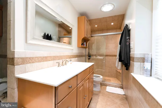 $675,000 | 9841 Meadowcroft Lane, Montgomery Village, MD 20886