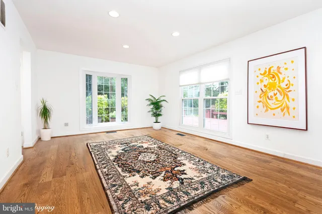 $675,000 | 9841 Meadowcroft Lane, Montgomery Village, MD 20886