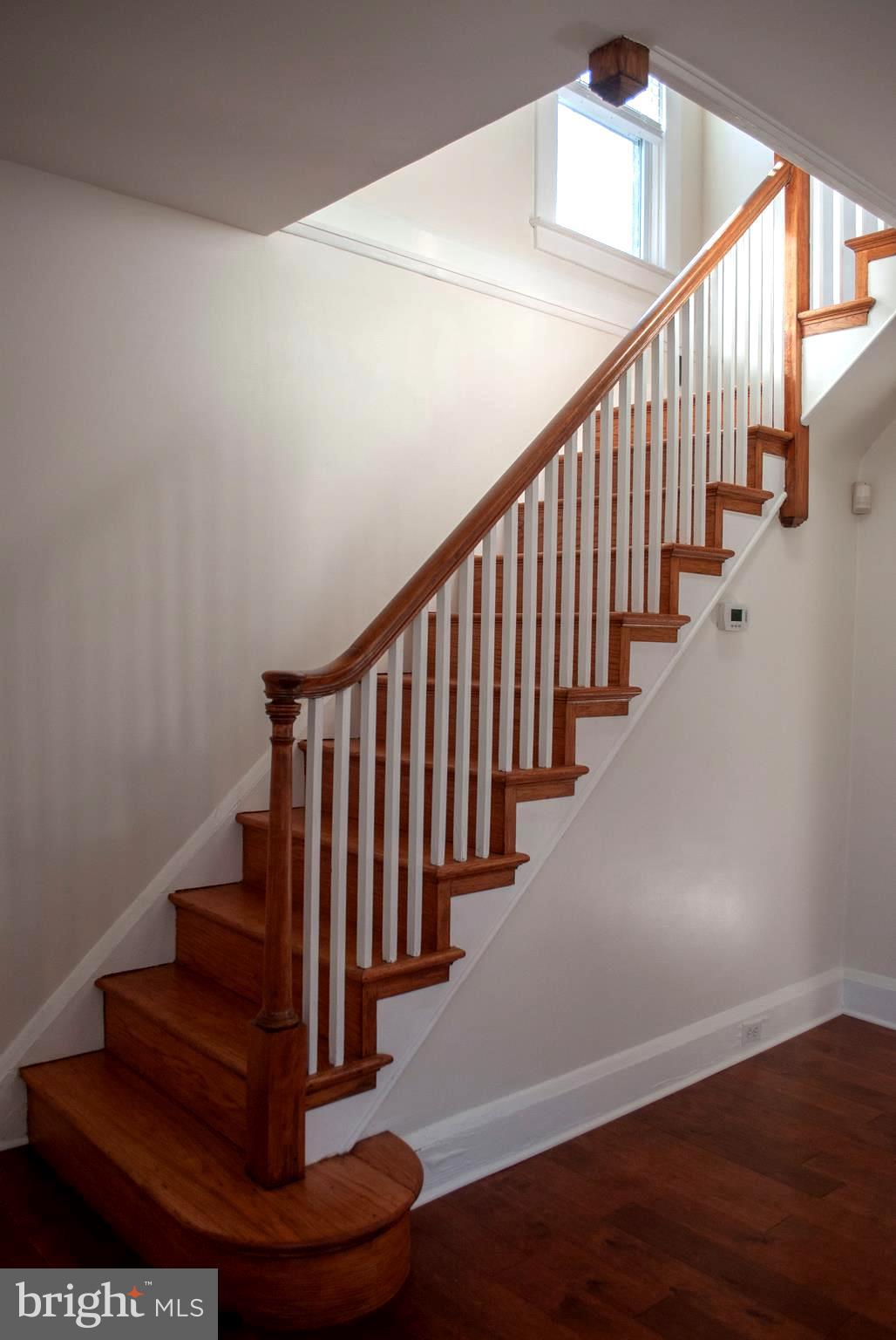 416 Westgate Road Baltimore, MD 21229 - Photo 7 of 44 Beautiful Staircase