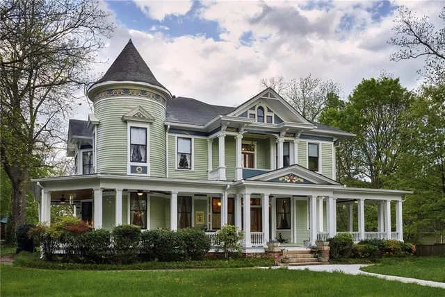 $1,695 | 229 Howard Street Northeast, Atlanta, GA 30317