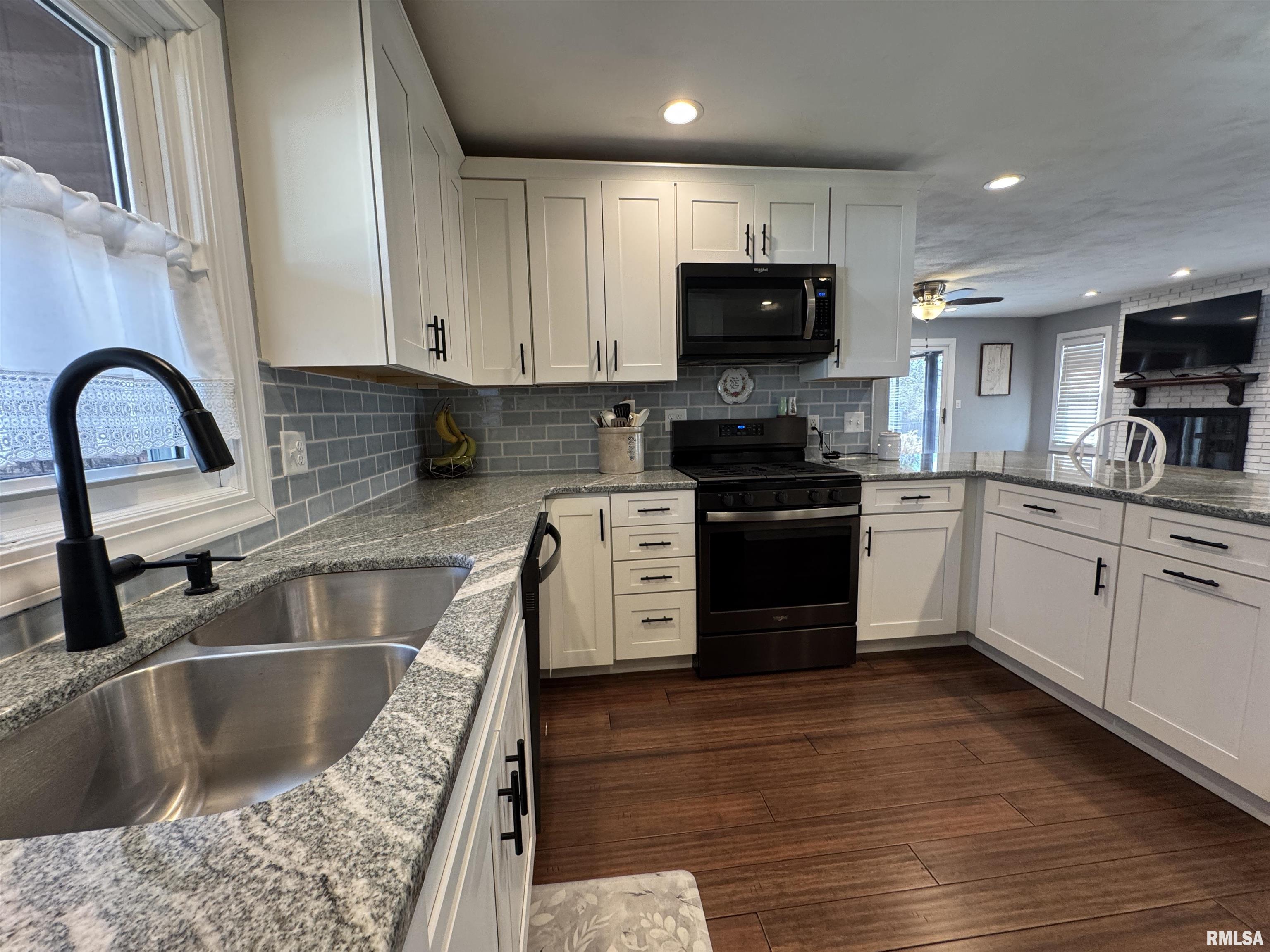 3300 Haviland Drive Springfield, IL 62704 - Photo 16 of 50