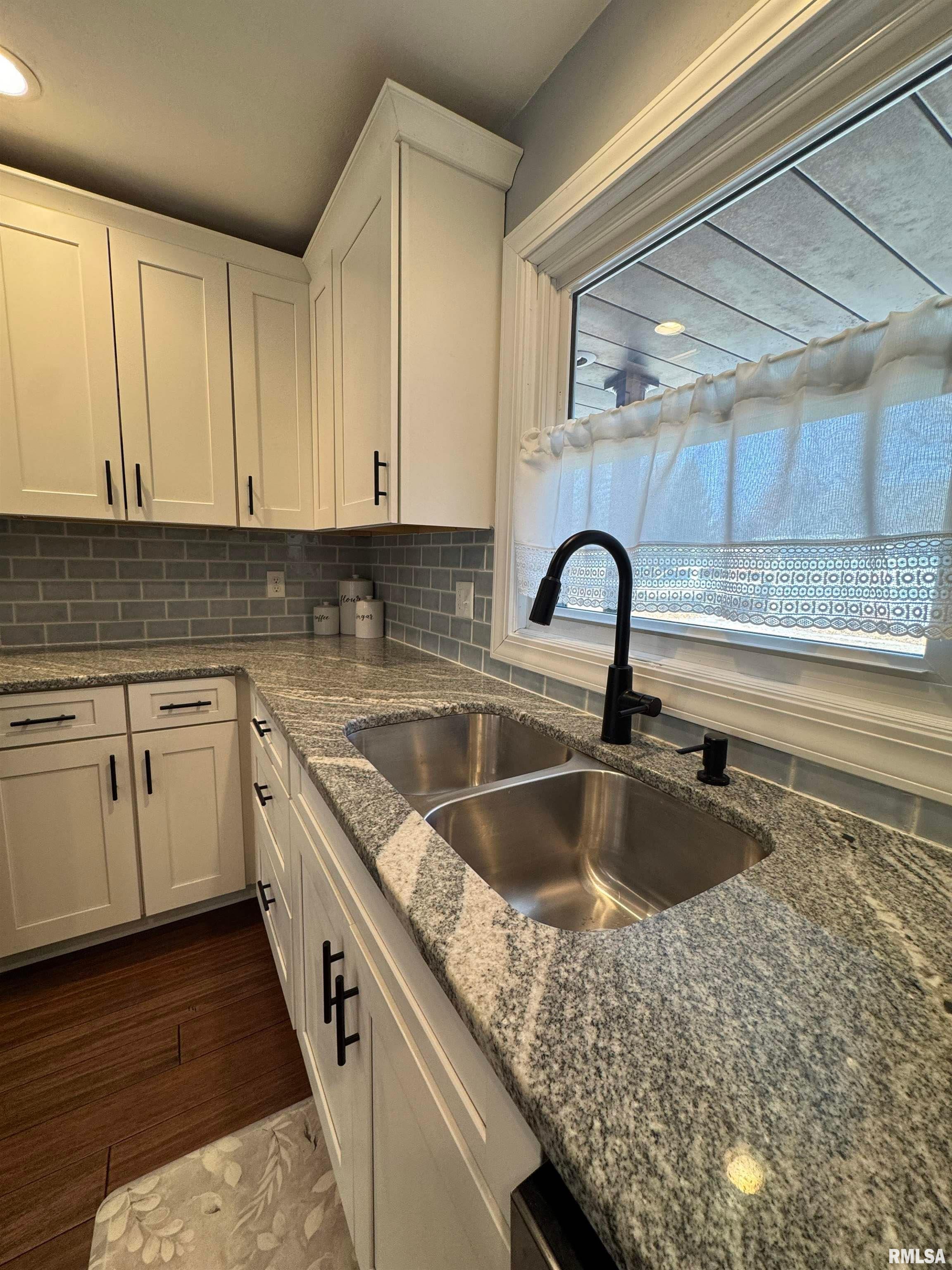 3300 Haviland Drive Springfield, IL 62704 - Photo 17 of 50