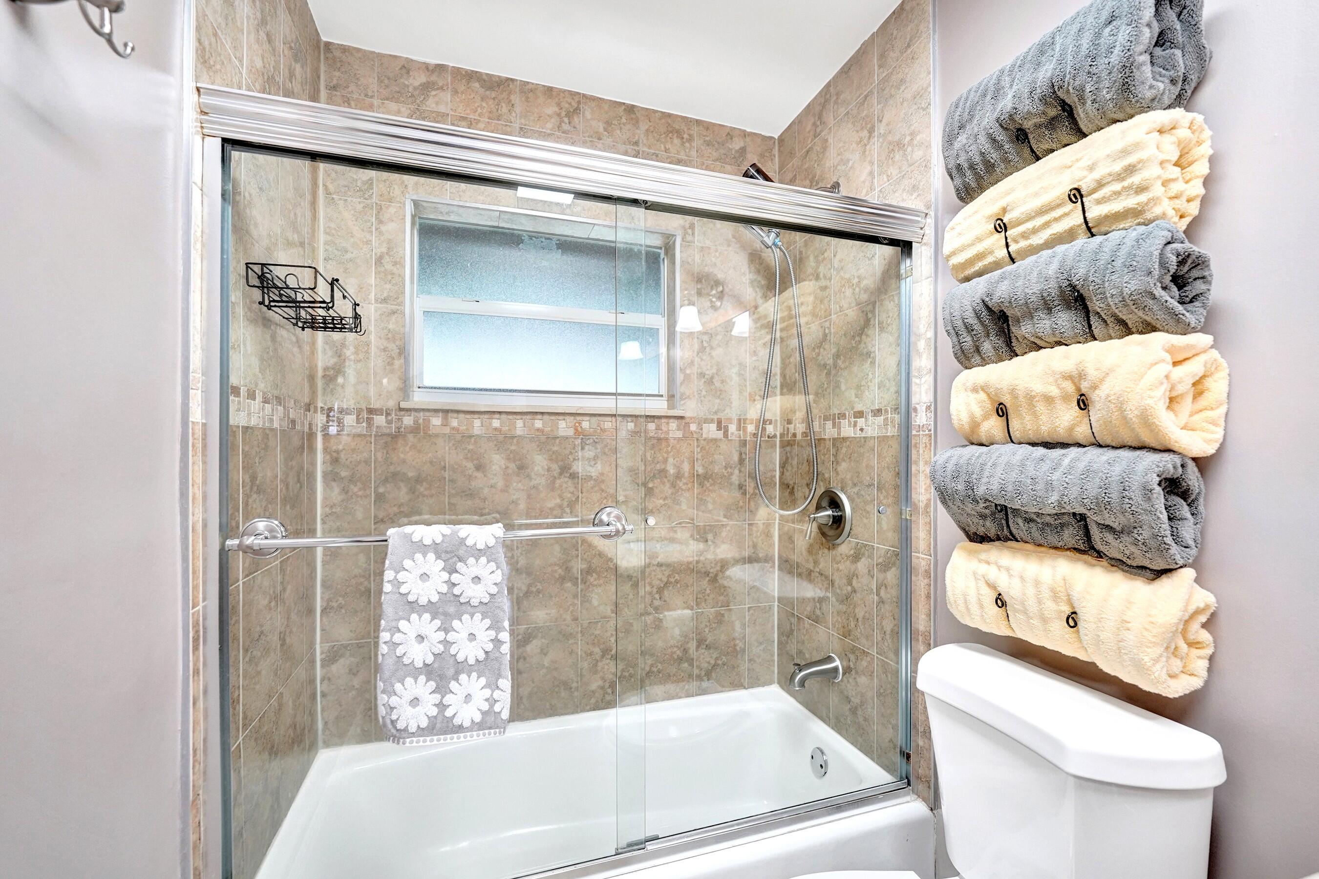 1341 North 30th Road Hollywood, FL 33021 - Photo 35 of 61 DSC08408