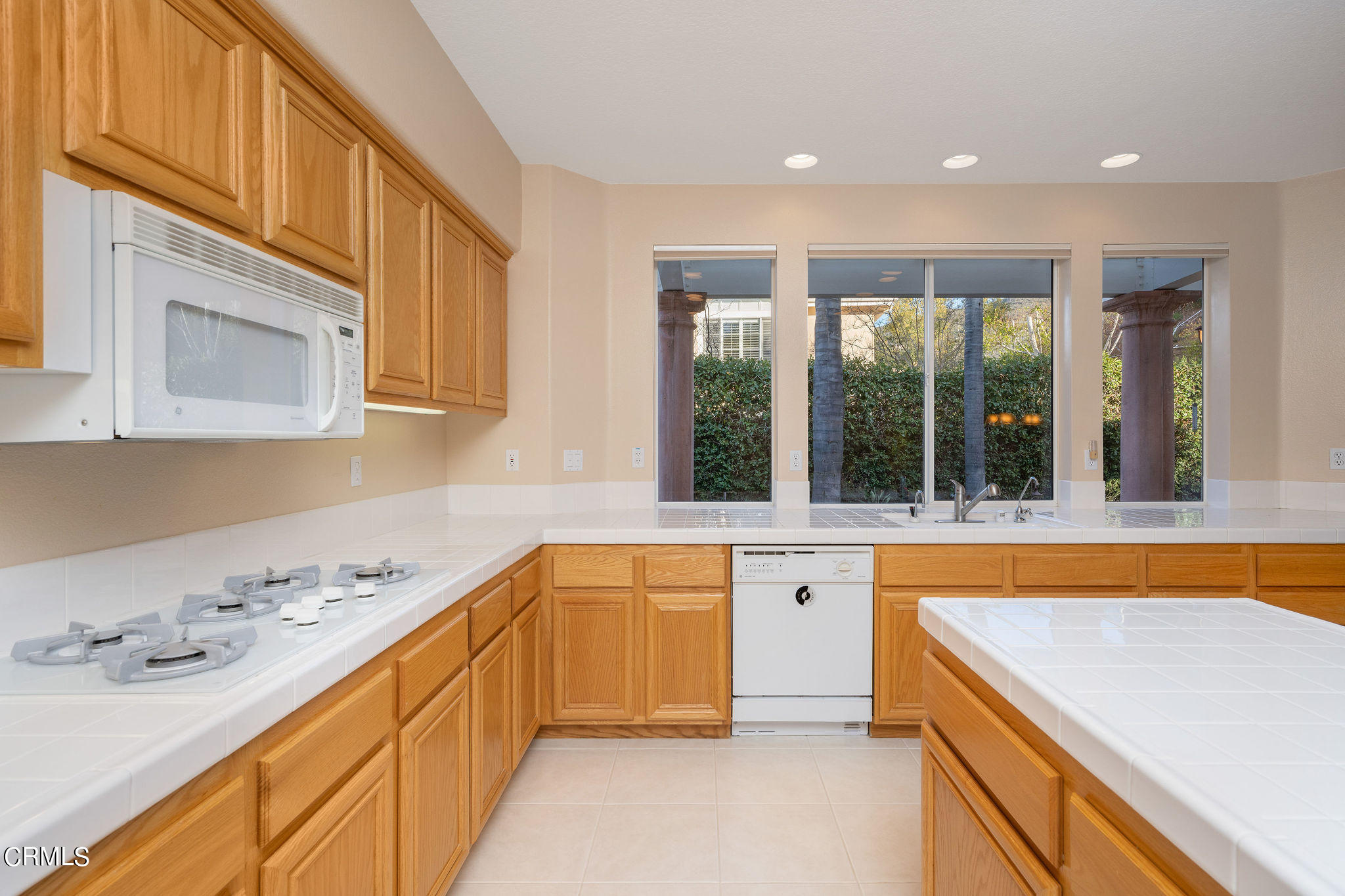 1760 Crystal View Circle Newbury Park, CA 91320 - Photo 20 of 44 CS4_3452-2