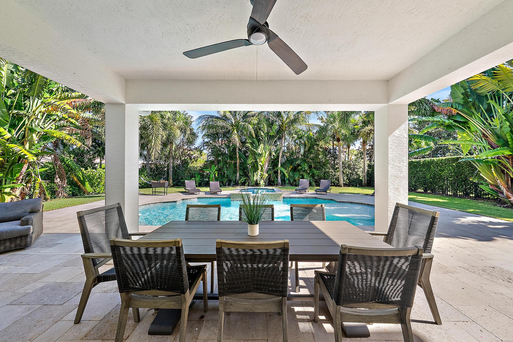 111 Manor Circle Jupiter, FL 33458 - Photo 24 of 33 111 Manor Cir-33