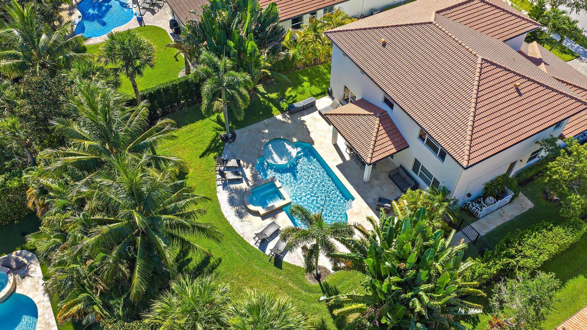 111 Manor Circle Jupiter, FL 33458 - Photo 26 of 33 111 Manor Cir-44