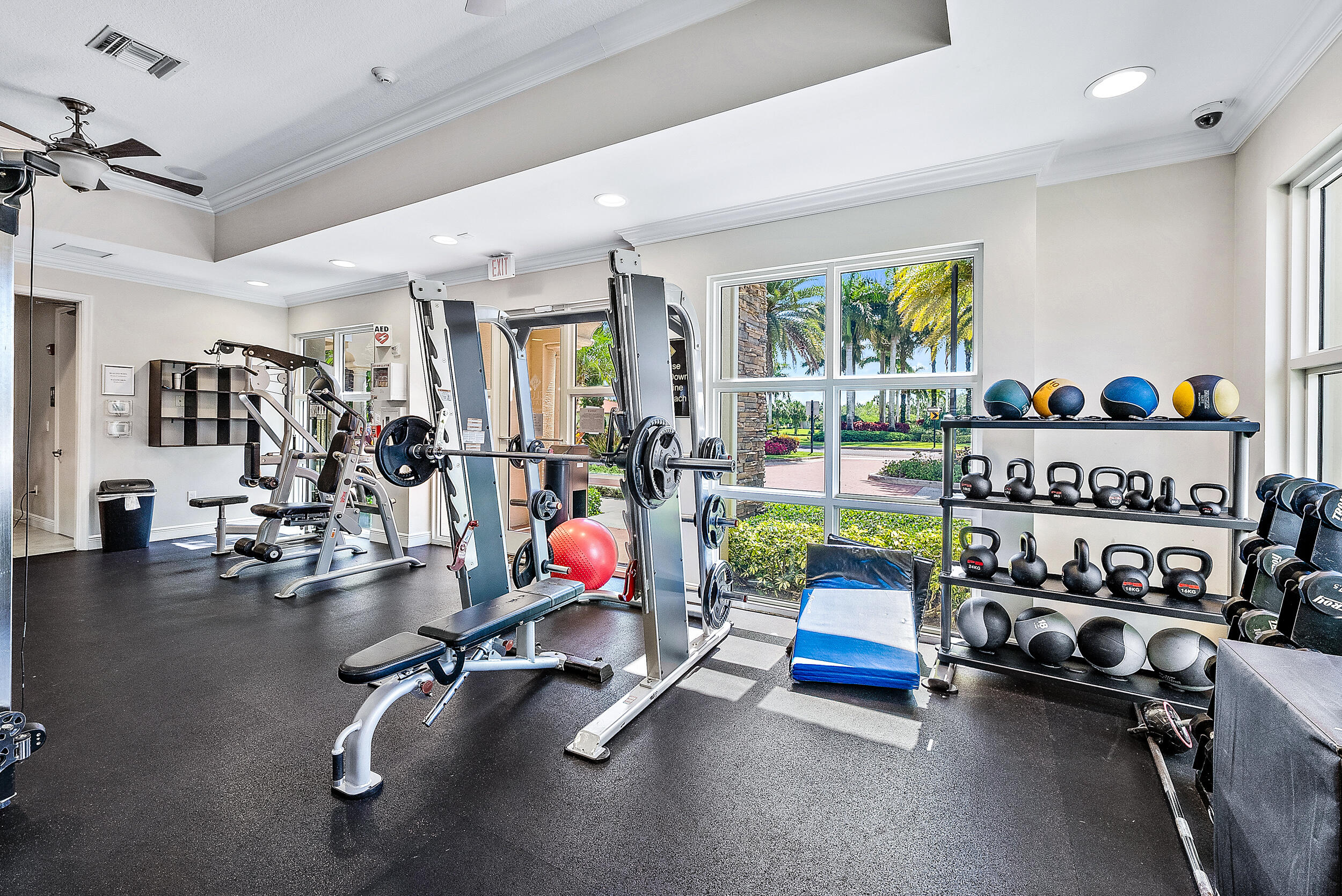 111 Manor Circle Jupiter, FL 33458 - Photo 32 of 33 115 Whale Cay Way-44