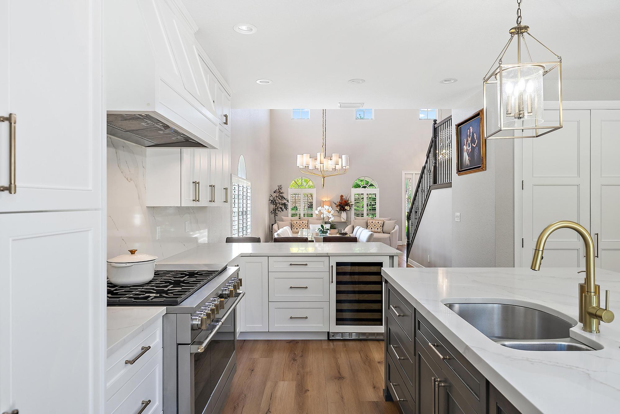 111 Manor Circle Jupiter, FL 33458 - Photo 6 of 33 111 Manor Cir-7