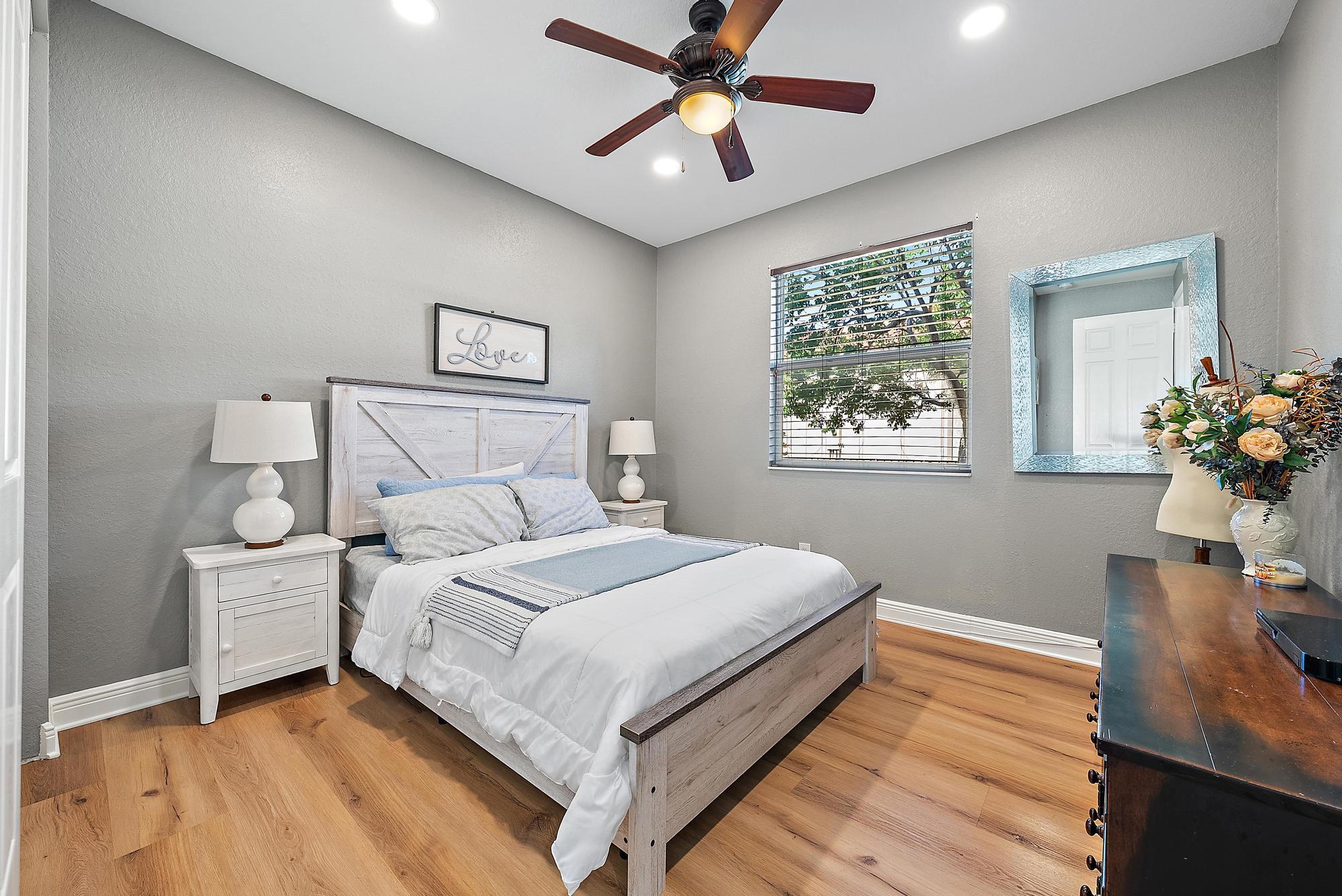 111 Manor Circle Jupiter, FL 33458 - Photo 10 of 33 111 Manor Cir-12