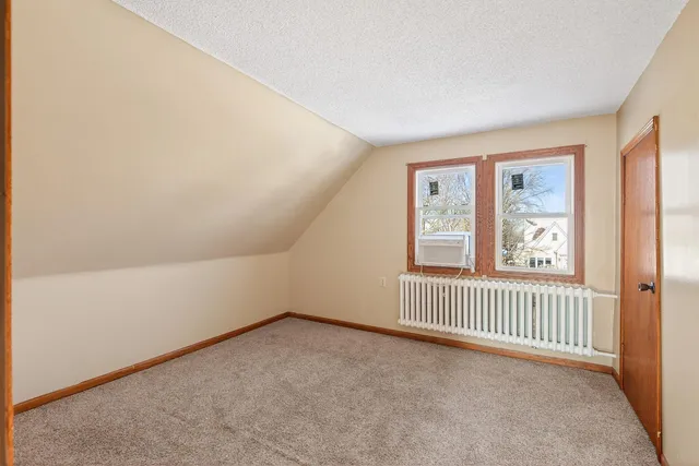 $200,000 | 274 Wyoming Street East, St. Paul, MN 55118