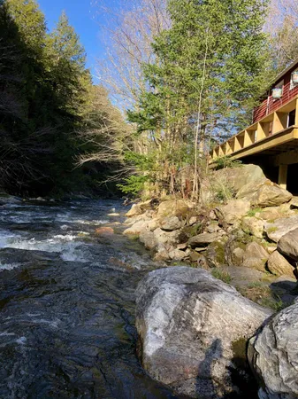 $319,000 | 1829 West Jamaica Road, Jamaica, VT 05343