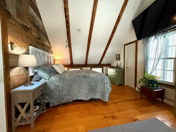 $319,000 | 1829 West Jamaica Road, Jamaica, VT 05343