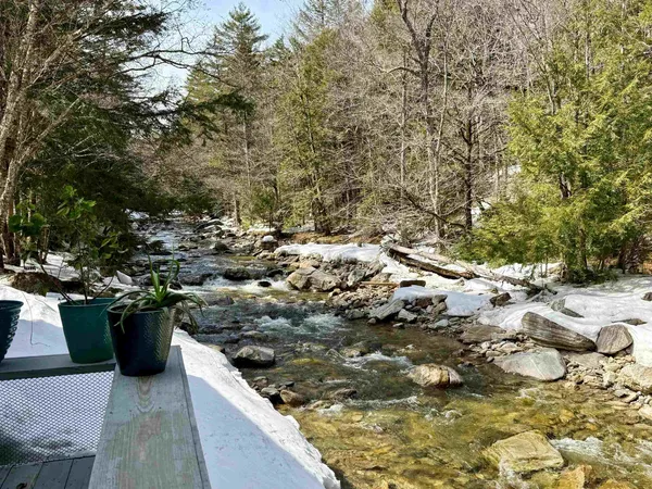 $319,000 | 1829 West Jamaica Road, Jamaica, VT 05343