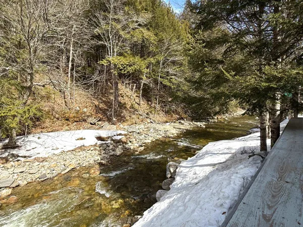 $319,000 | 1829 West Jamaica Road, Jamaica, VT 05343