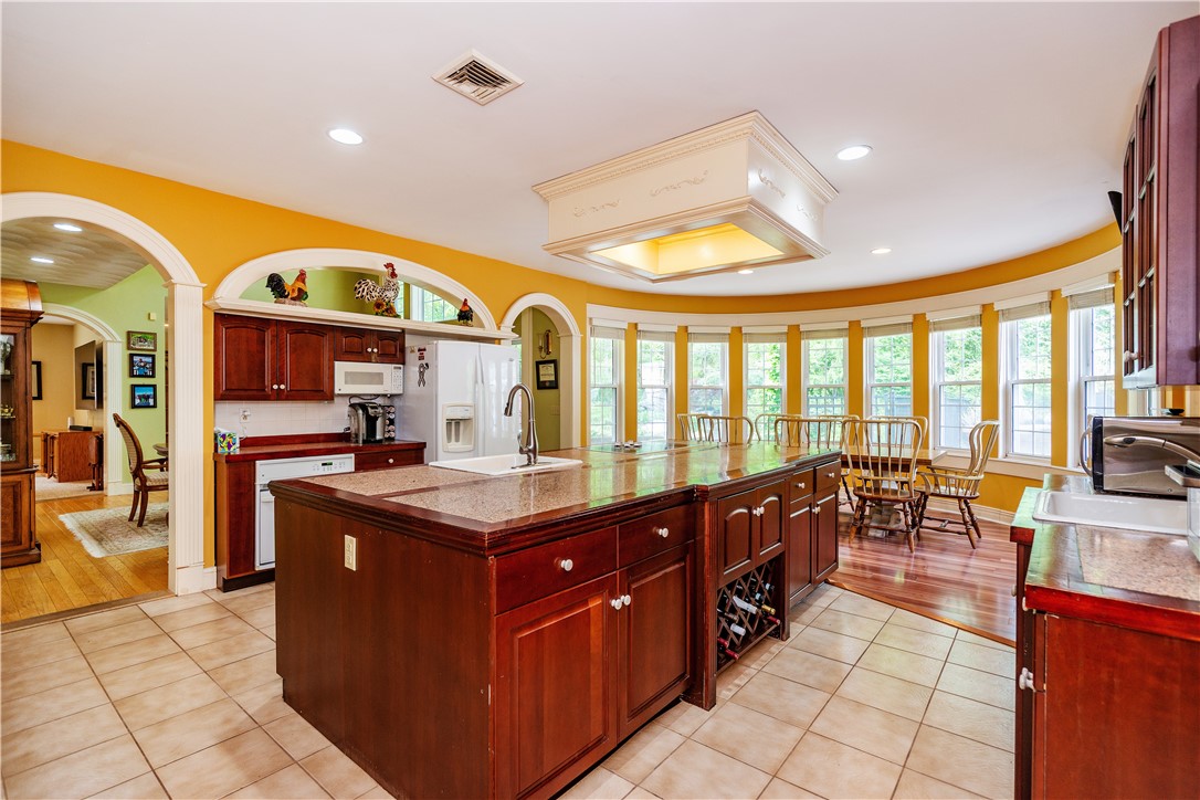 15 Justin Road East Greenwich, RI 02818 - Photo 8 of 50
