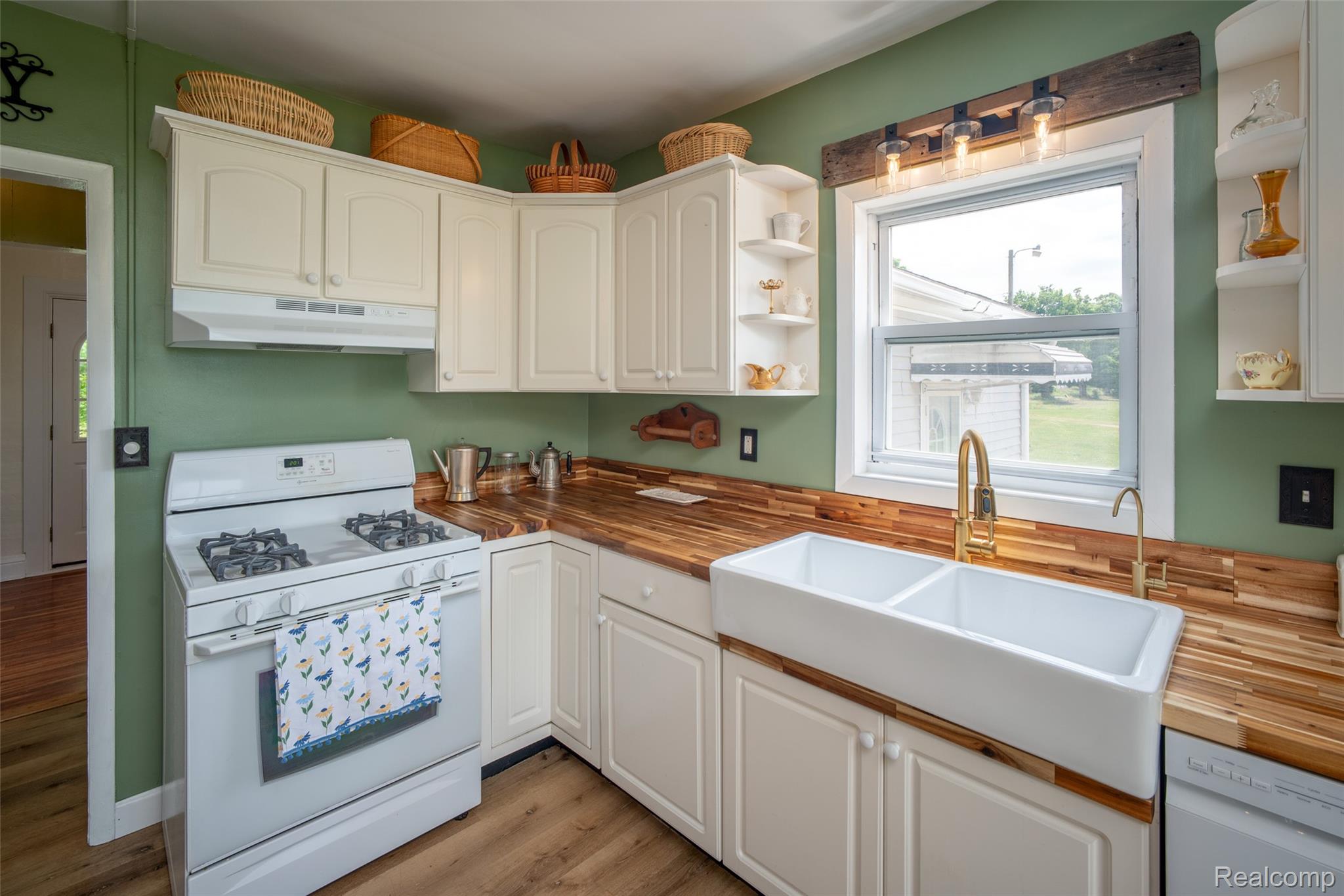 13800 South Block Road Birch Run, MI 48415 - Photo 9 of 25 9.jpg