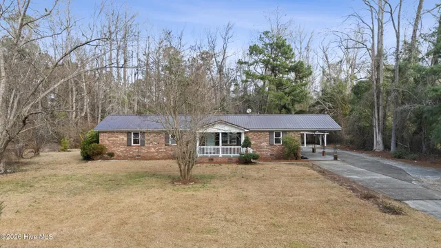 $290,000 | 18809 Highway 87, Riegelwood, NC 28456