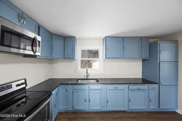 $290,000 | 18809 Highway 87, Riegelwood, NC 28456