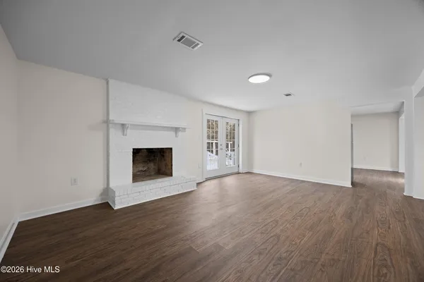 $280,000 | 18809 Highway 87, Riegelwood, NC 28456