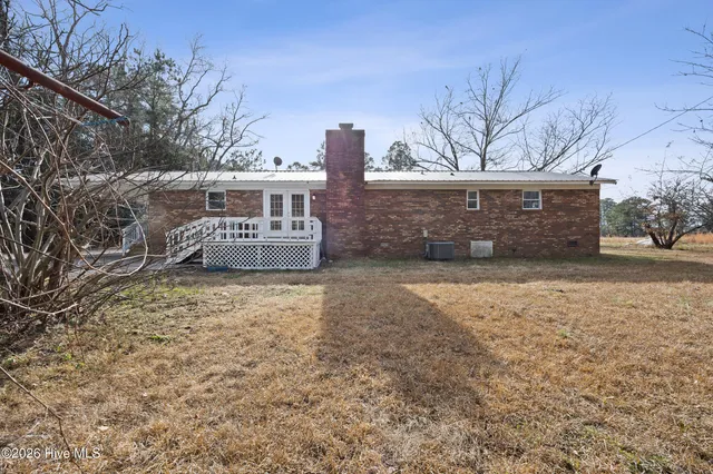 $290,000 | 18809 Highway 87, Riegelwood, NC 28456