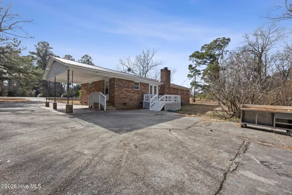 $280,000 | 18809 Highway 87, Riegelwood, NC 28456