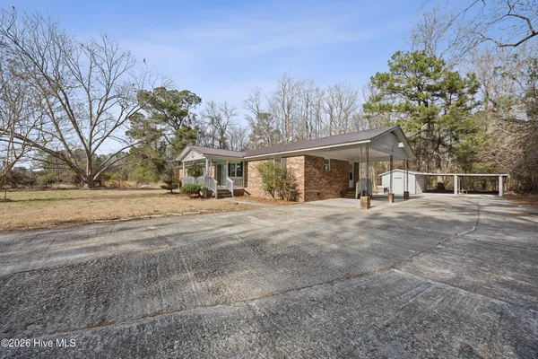 $280,000 | 18809 Highway 87, Riegelwood, NC 28456