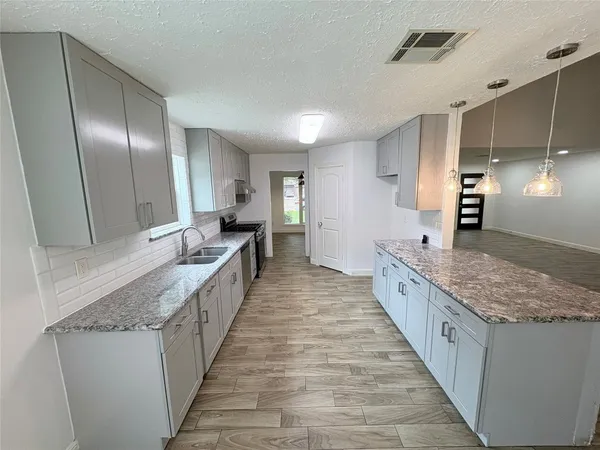 $2,200 | 21330 Park Tree Lane, Katy, TX 77450