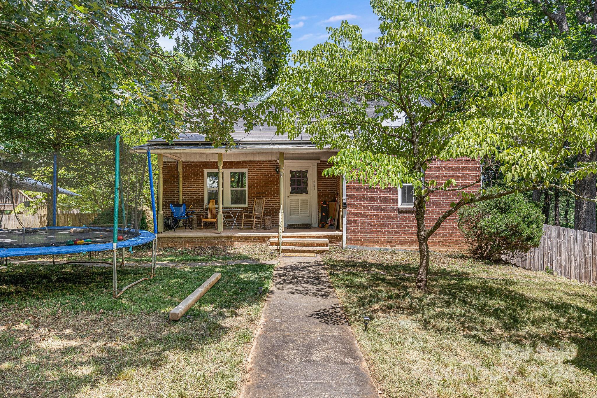 111 Kingsgate Road Asheville, NC 28805 - Photo 1 of 41 Gallery Image 1