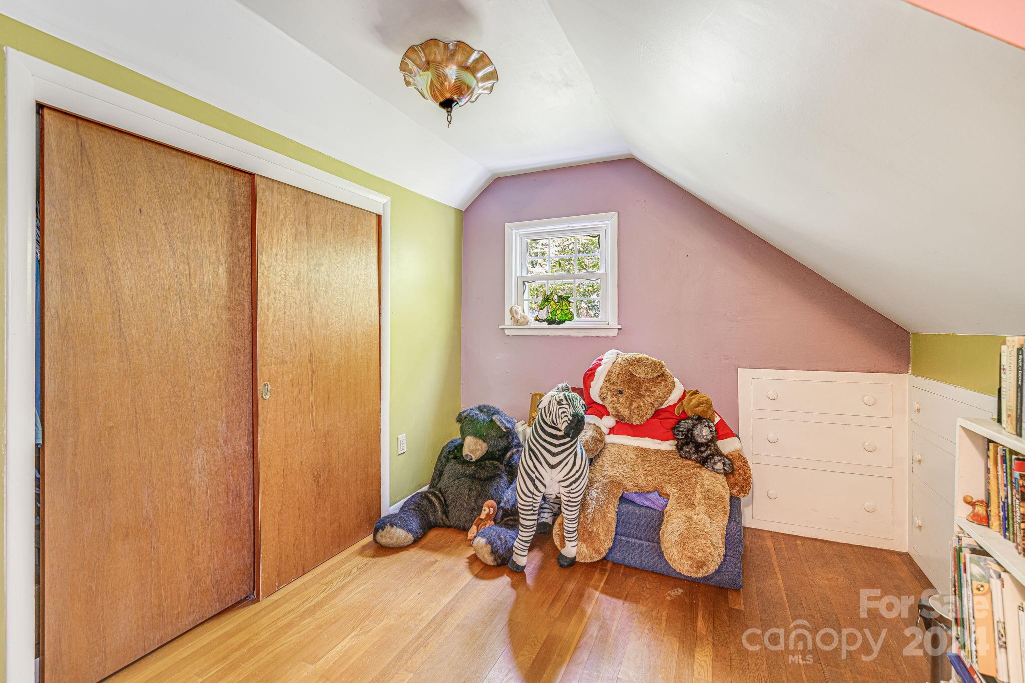 111 Kingsgate Road Asheville, NC 28805 - Photo 21 of 41 Gallery Image 21