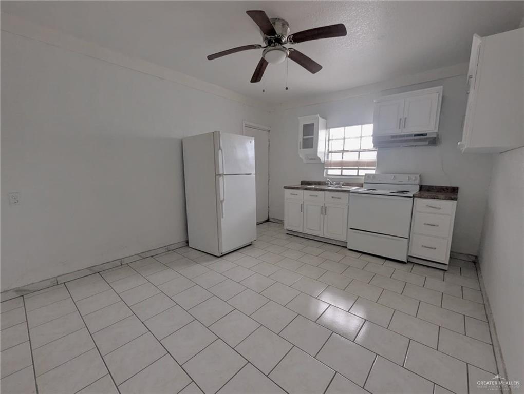 8014 North Lopez Street Rio Grande City, TX 78582 - Photo 12 of 28