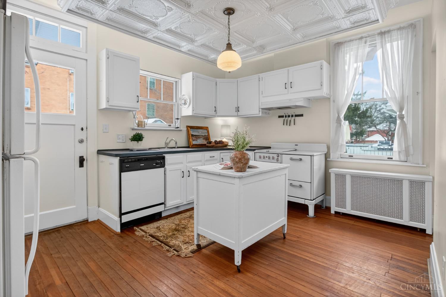 2872 Madison Road Cincinnati, OH 45209 - Photo 13 of 50 Gallery Image 13