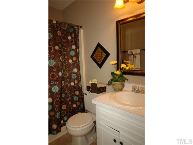 3317 Castlegate Drive Raleigh, NC 27616 - Photo 14 of 20