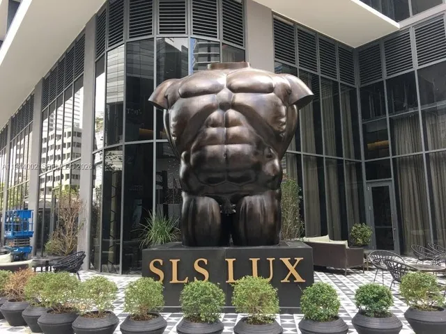 $4,250 | 801 South Miami Avenue, Unit 2203, Miami, FL 33131